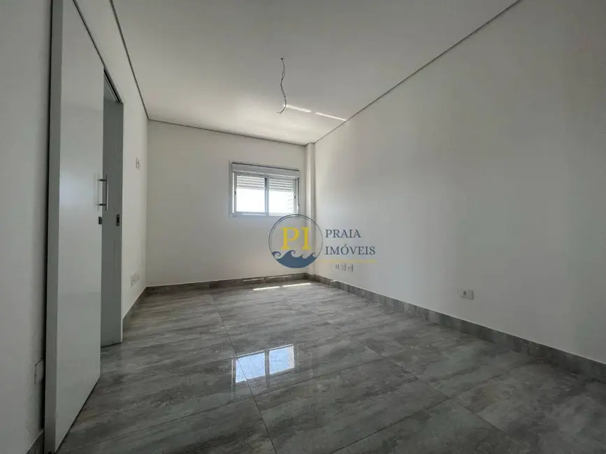 Cobertura com 4 quartos à venda, 345m2 em Canto do Forte, Praia Grande - SP - imagem 3 Foto 3 de Cobertura com 4 quartos à venda, 345m2 em Canto do Forte, Praia Grande - SP
