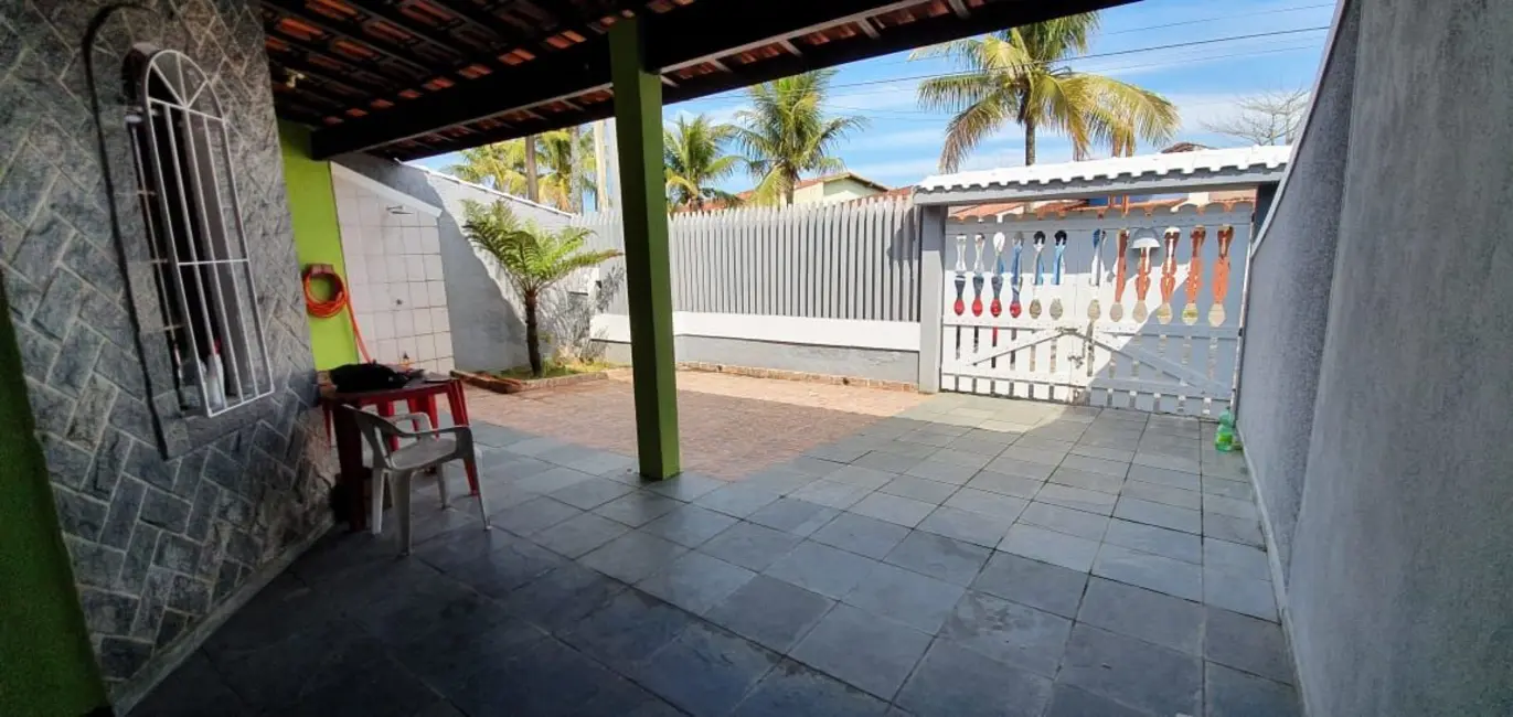 Foto 4 de Casa com 3 quartos à venda, 211m2 em Itanhaem - SP