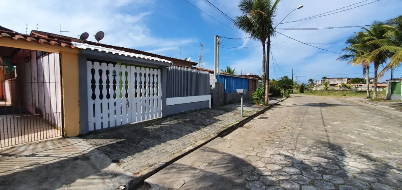 Foto 9 de Casa com 3 quartos à venda, 211m2 em Itanhaem - SP
