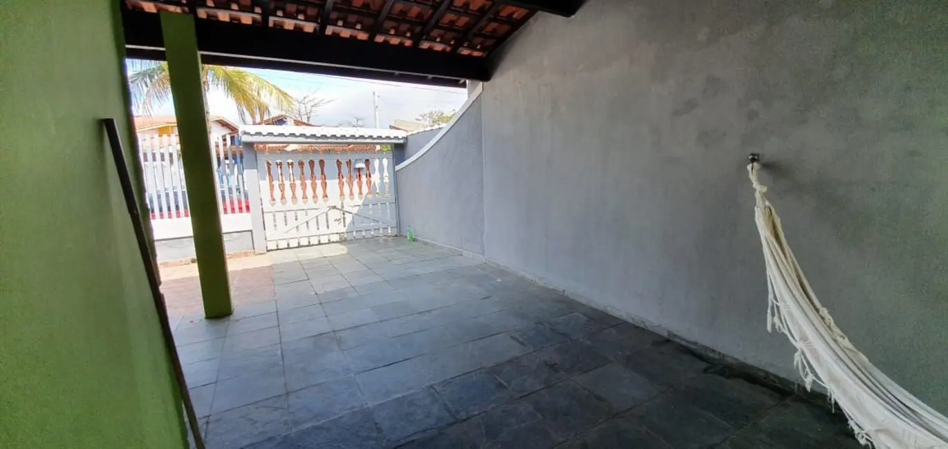 Foto 3 de Casa com 3 quartos à venda, 211m2 em Itanhaem - SP