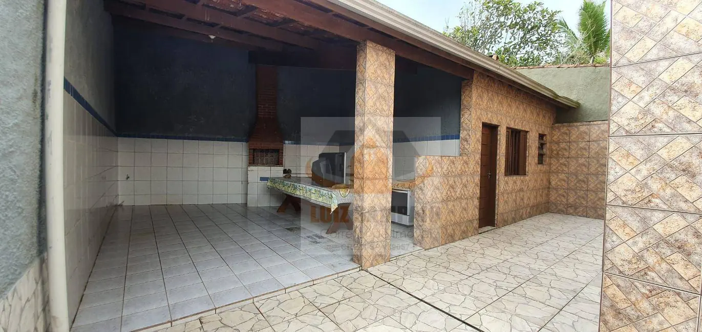 Foto 5 de Casa com 4 quartos à venda, 180m2 em Itanhaem - SP