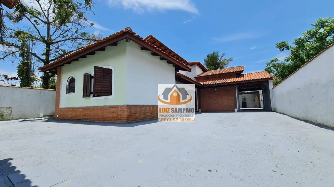 Foto 1 de Casa com 3 quartos à venda, 394m2 em Itanhaem - SP