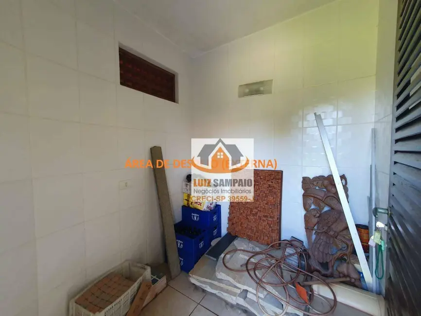 Sobrado com 3 quartos à venda e para alugar, 1080m2 em Itanhaem - SP - imagem 9 Foto 9 de Sobrado com 3 quartos à venda e para alugar, 1080m2 em Itanhaem - SP