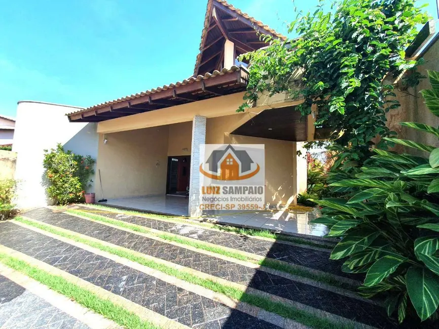 Sobrado com 3 quartos à venda e para alugar, 1080m2 em Itanhaem - SP - imagem 3 Foto 3 de Sobrado com 3 quartos à venda e para alugar, 1080m2 em Itanhaem - SP