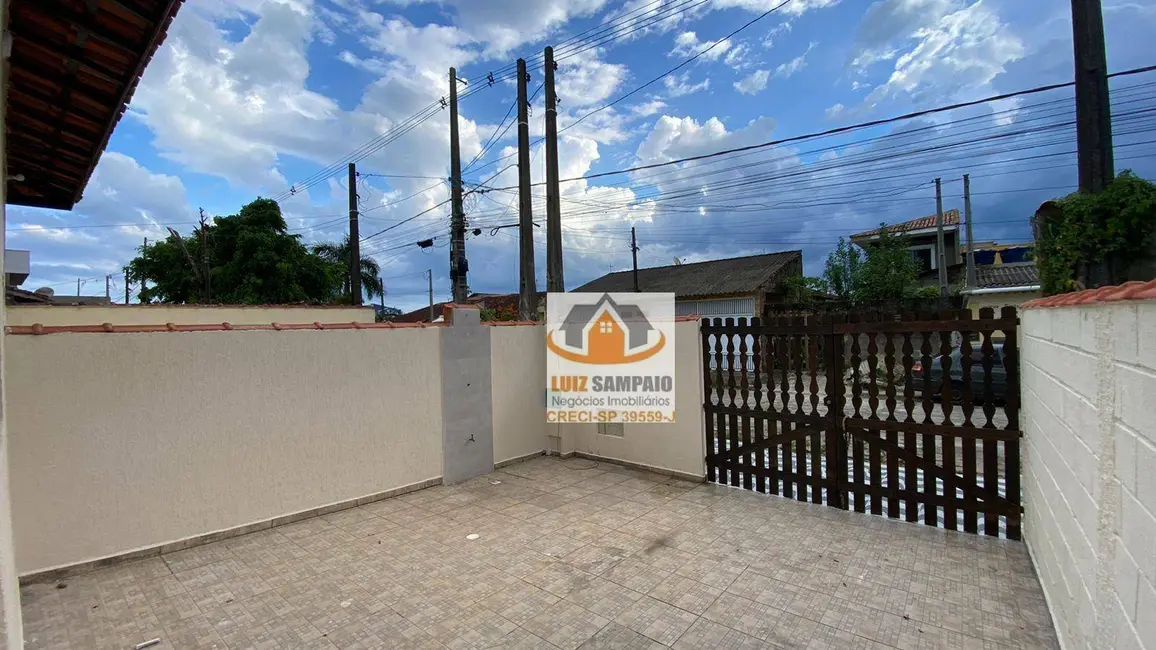 Foto 4 de Casa com 2 quartos à venda, 143m2 em Itanhaem - SP