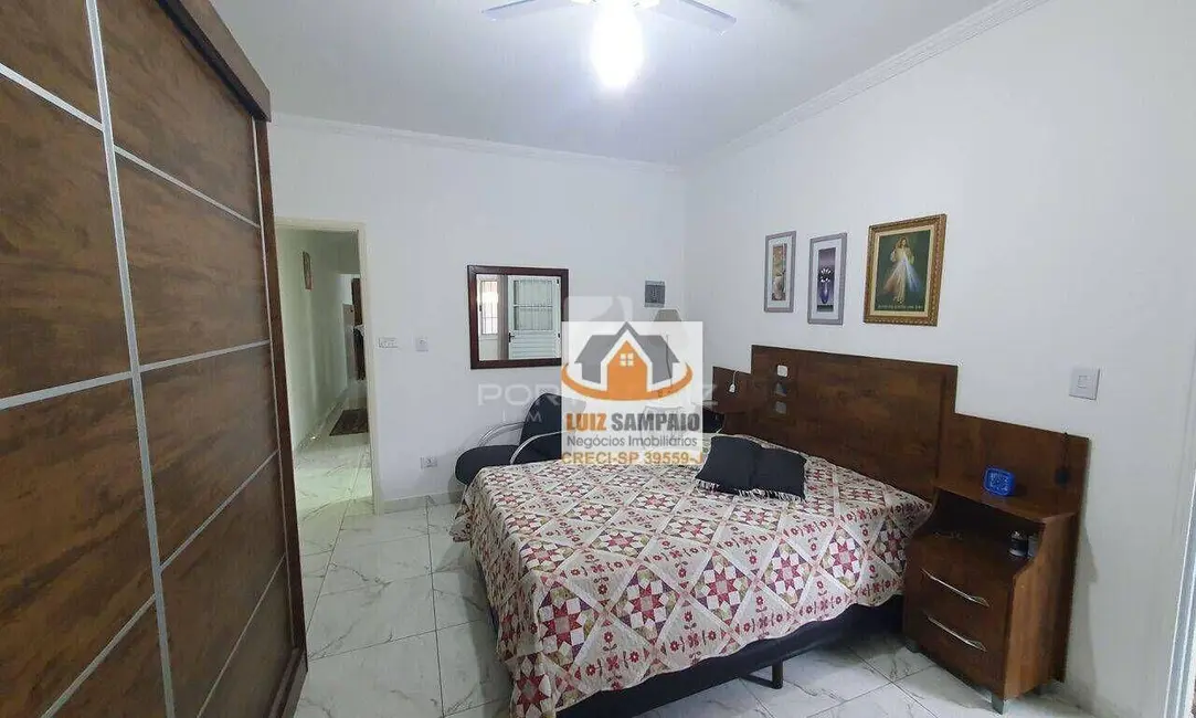 Foto 8 de Casa com 2 quartos à venda, 151m2 em Itanhaem - SP