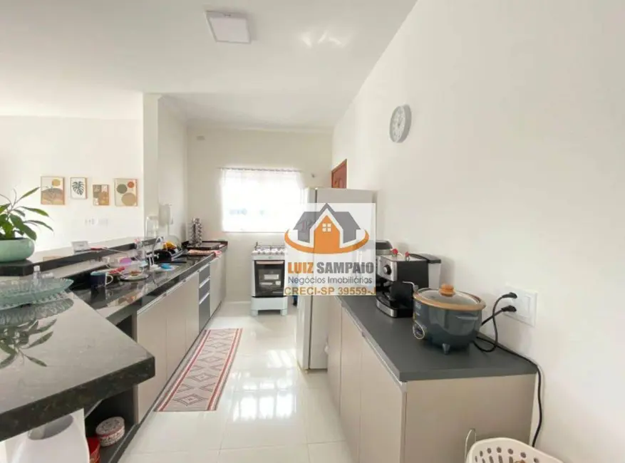 Casa com 2 quartos à venda, 145m2 em Itanhaem - SP - imagem 3 Foto 3 de Casa com 2 quartos à venda, 145m2 em Itanhaem - SP