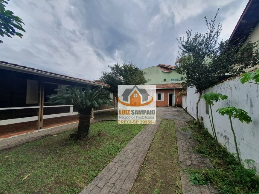 Foto 2 de Casa com 4 quartos à venda e para alugar, 1135m2 em Itanhaem - SP