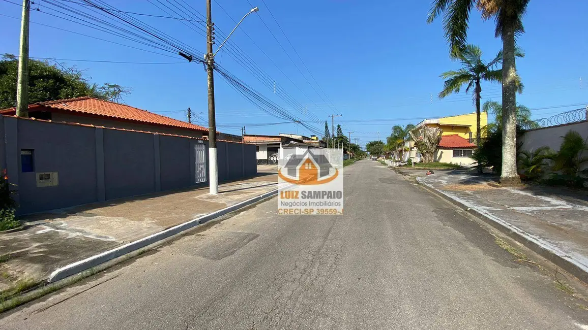 Foto 4 de Casa com 2 quartos à venda, 145m2 em Itanhaem - SP