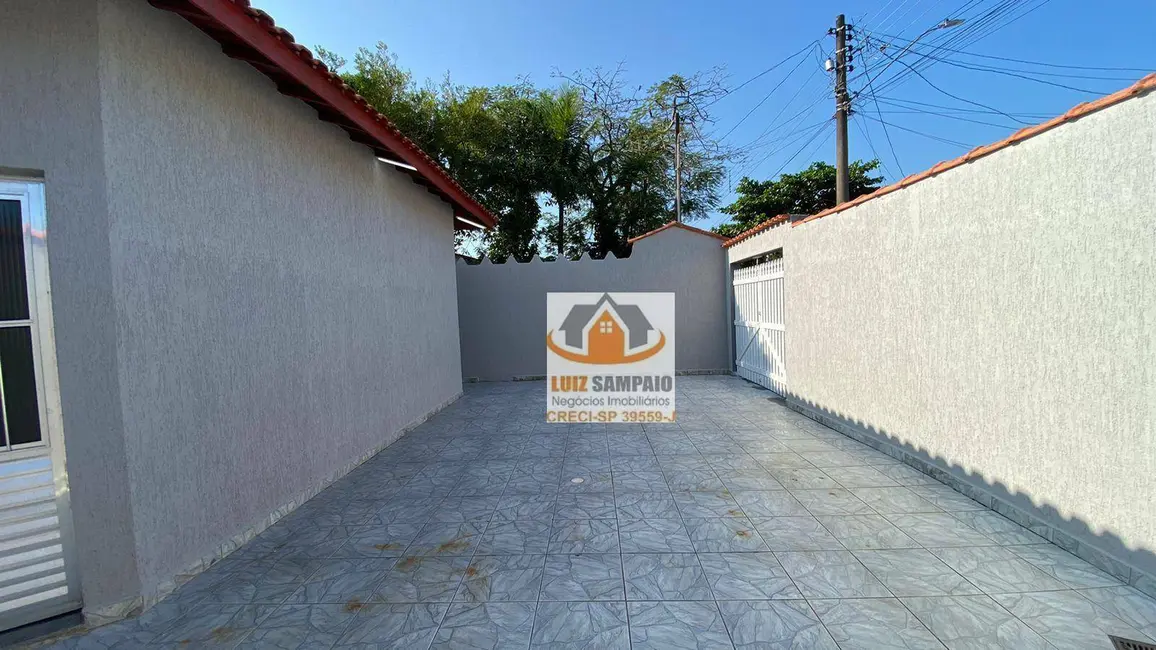 Foto 8 de Casa com 2 quartos à venda, 145m2 em Itanhaem - SP