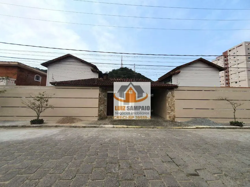 Foto 1 de Sobrado com 2 quartos para alugar, 87m2 em Itanhaem - SP