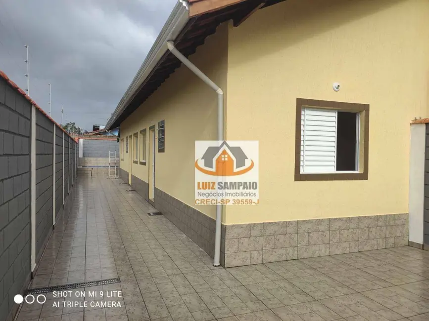 Foto 8 de Casa com 2 quartos à venda, 150m2 em Itanhaem - SP