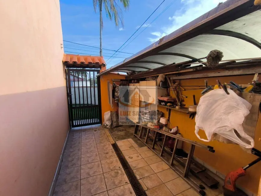 Sobrado com 3 quartos à venda, 286m2 em Itanhaem - SP - imagem 4 Foto 4 de Sobrado com 3 quartos à venda, 286m2 em Itanhaem - SP