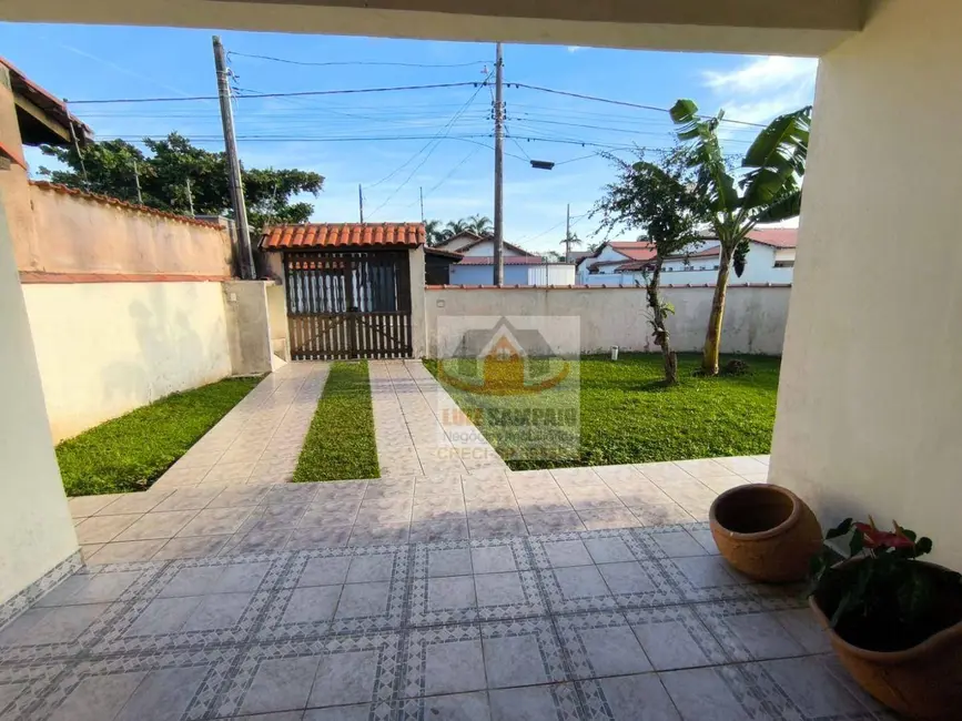 Sobrado com 3 quartos à venda, 286m2 em Itanhaem - SP - imagem 3 Foto 3 de Sobrado com 3 quartos à venda, 286m2 em Itanhaem - SP