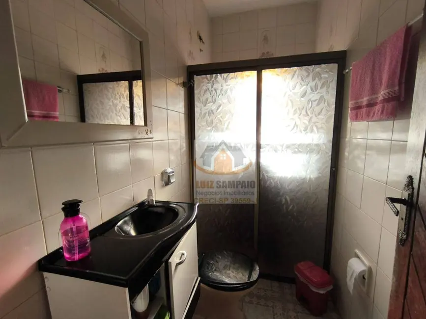 Sobrado com 3 quartos à venda, 286m2 em Itanhaem - SP - imagem 9 Foto 9 de Sobrado com 3 quartos à venda, 286m2 em Itanhaem - SP