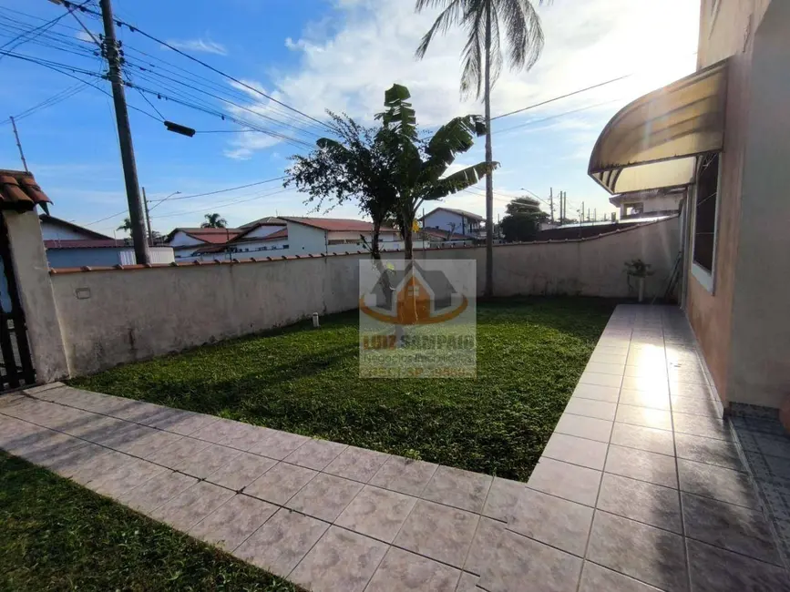 Foto 2 de Sobrado com 3 quartos à venda, 286m2 em Itanhaem - SP