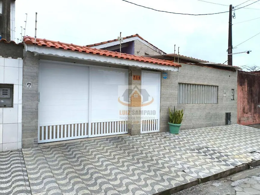 Casa com 3 quartos à venda, 260m2 em Balneário São Jorge, Itanhaem - SP - imagem 1 Foto 1 de Casa com 3 quartos à venda, 260m2 em Balneário São Jorge, Itanhaem - SP
