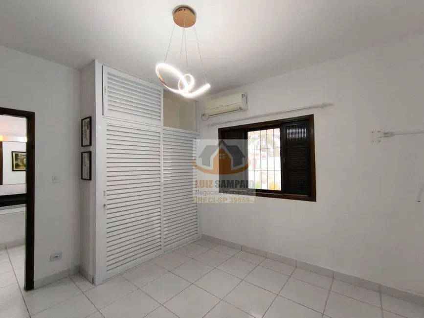 Foto 3 de Casa com 2 quartos à venda, 250m2 em Itanhaem - SP
