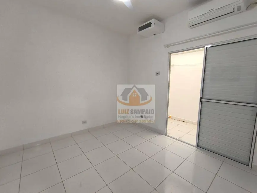 Foto 9 de Casa com 2 quartos à venda, 250m2 em Itanhaem - SP