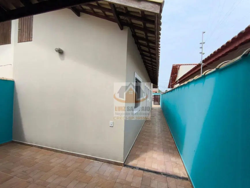 Foto 2 de Casa com 2 quartos à venda, 125m2 em Itanhaem - SP