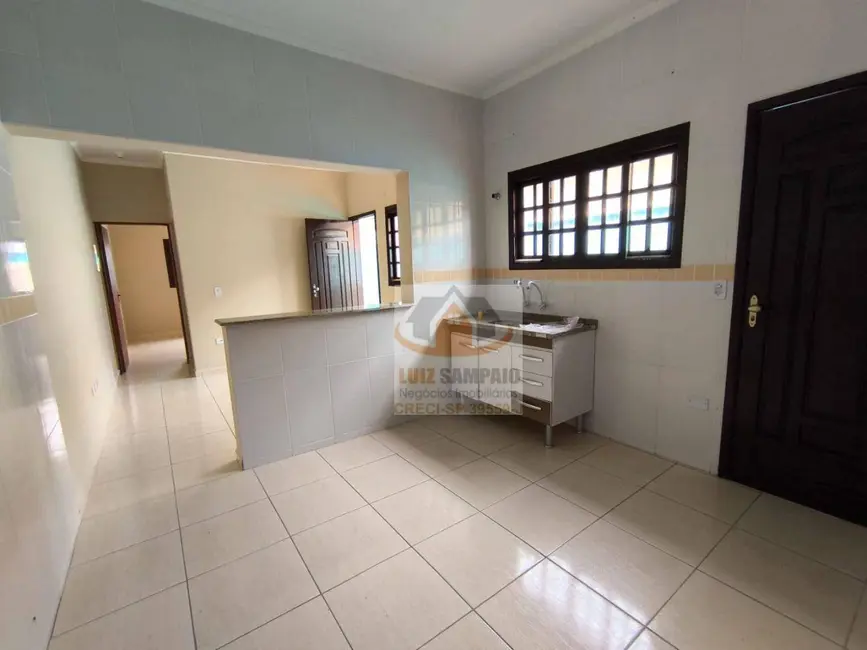 Foto 6 de Casa com 2 quartos à venda, 125m2 em Itanhaem - SP