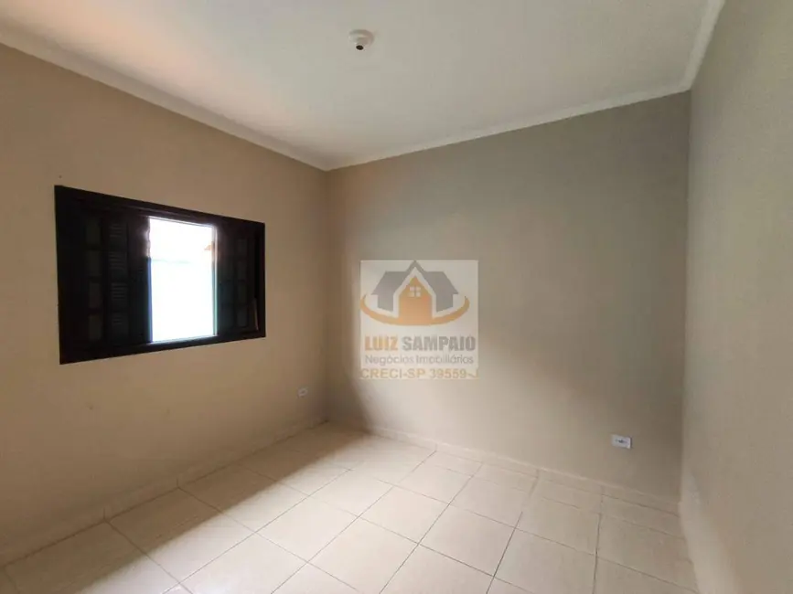 Foto 4 de Casa com 2 quartos à venda, 125m2 em Itanhaem - SP