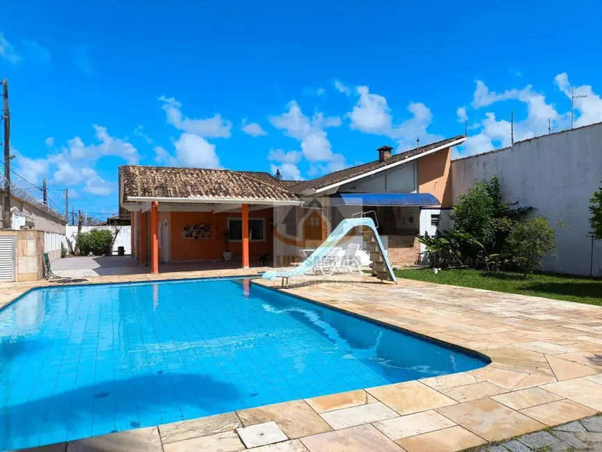 Foto 1 de Casa com 4 quartos à venda, 1000m2 em Itanhaem - SP