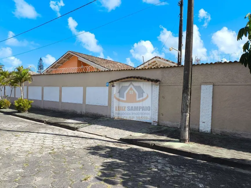 Foto 2 de Casa com 4 quartos à venda, 1000m2 em Itanhaem - SP