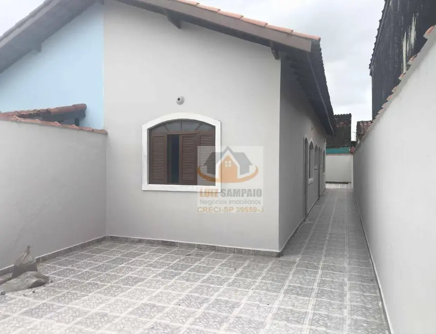 Foto 1 de Casa com 2 quartos à venda, 125m2 em Itanhaem - SP
