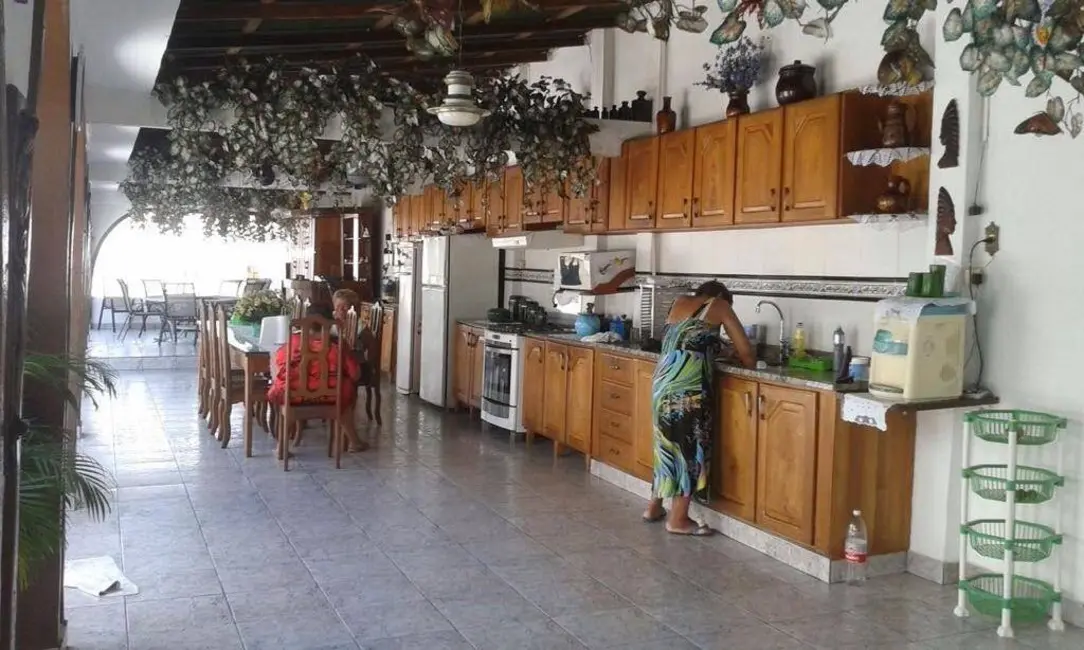 Foto 2 de Casa com 6 quartos à venda, 720m2 em Santo Antônio, Manaus - AM