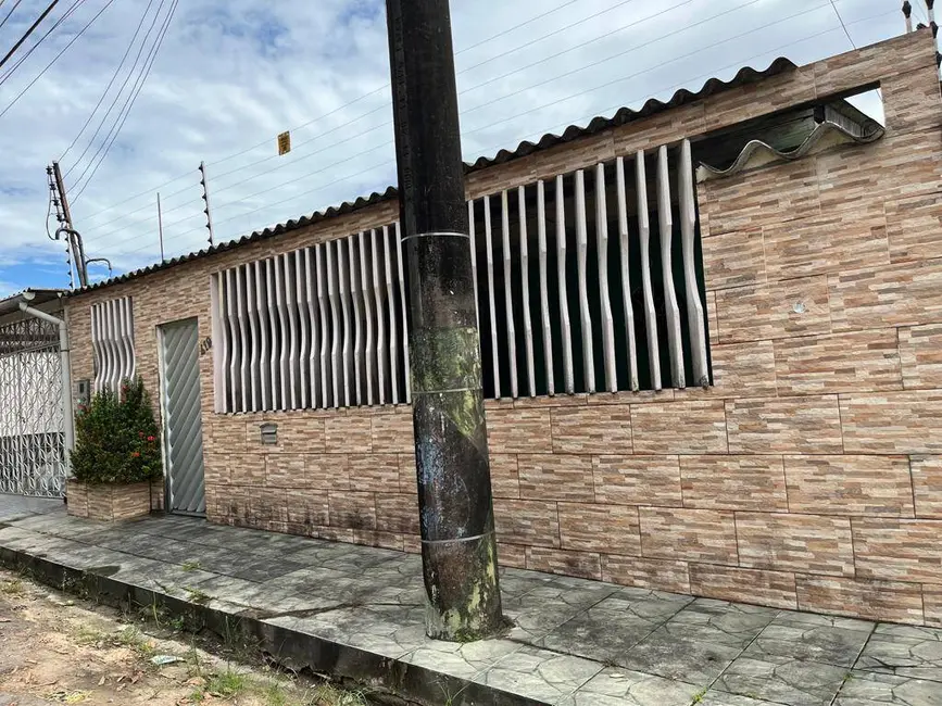 Foto 2 de Casa com 3 quartos à venda, 250m2 em Dom Pedro I, Manaus - AM