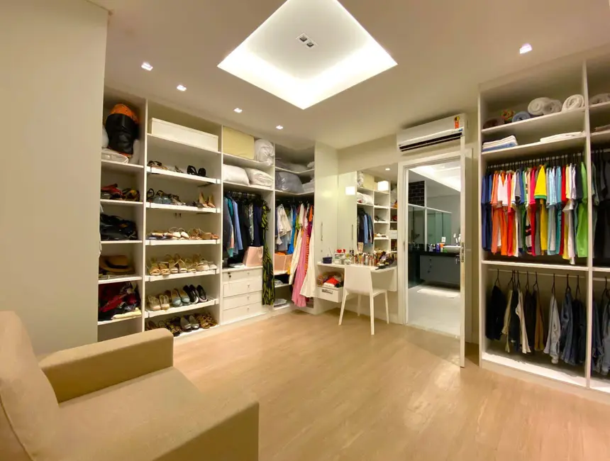 Casa de Condomínio com 3 quartos à venda, 600m2 em Ponta Negra, Manaus - AM - imagem 4 Foto 4 de Casa de Condomínio com 3 quartos à venda, 600m2 em Ponta Negra, Manaus - AM