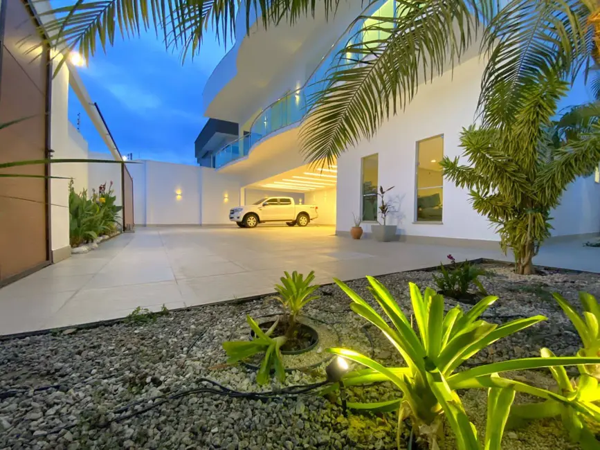 Casa de Condomínio com 3 quartos à venda, 600m2 em Ponta Negra, Manaus - AM - imagem 3 Foto 3 de Casa de Condomínio com 3 quartos à venda, 600m2 em Ponta Negra, Manaus - AM