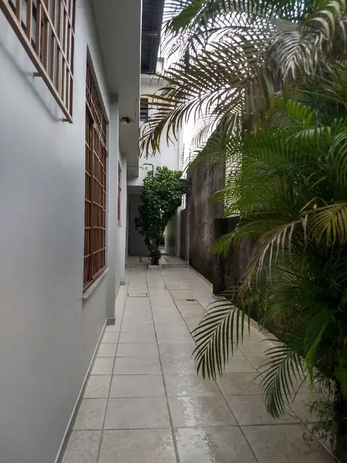 Casa com 5 quartos à venda, 297m2 em Manaus - AM - imagem 8 Foto 8 de Casa com 5 quartos à venda, 297m2 em Manaus - AM