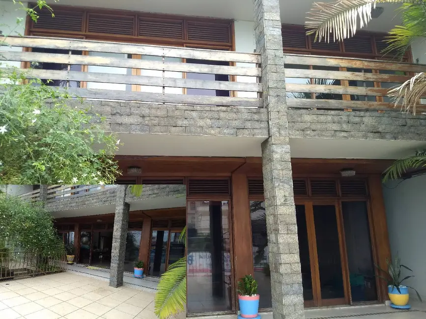 Casa com 5 quartos à venda, 297m2 em Manaus - AM - imagem 3 Foto 3 de Casa com 5 quartos à venda, 297m2 em Manaus - AM