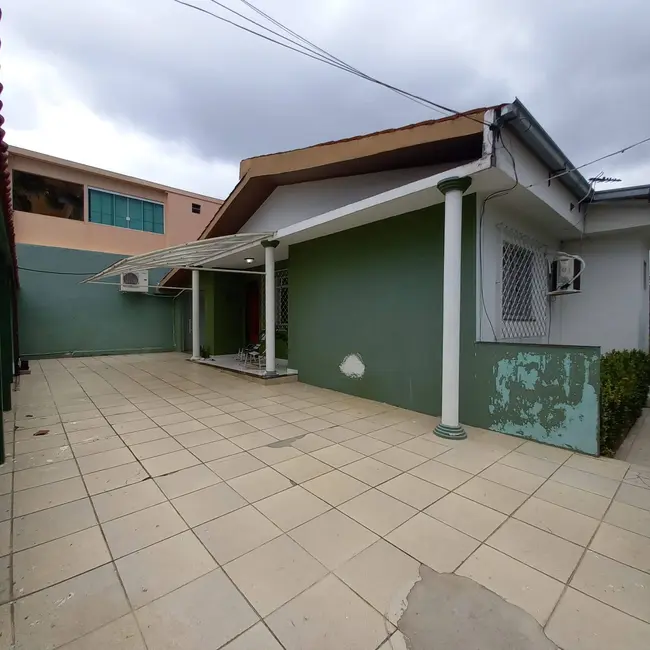 Foto 4 de Casa com 3 quartos à venda e para alugar, 450m2 em Santo Antônio, Manaus - AM