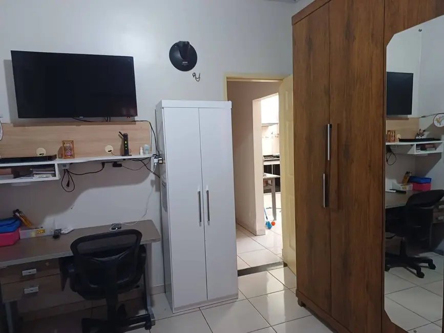 Casa com 2 quartos à venda, 190m2 em São José Operário, Manaus - AM - imagem 8 Foto 8 de Casa com 2 quartos à venda, 190m2 em São José Operário, Manaus - AM