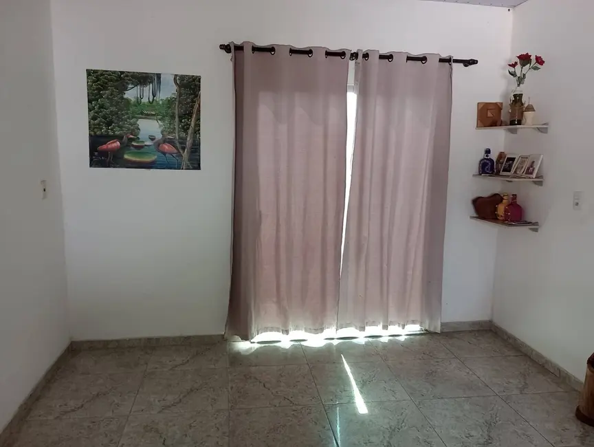 Casa com 4 quartos à venda e para alugar, 120m2 em Compensa, Manaus - AM - imagem 6 Foto 6 de Casa com 4 quartos à venda e para alugar, 120m2 em Compensa, Manaus - AM