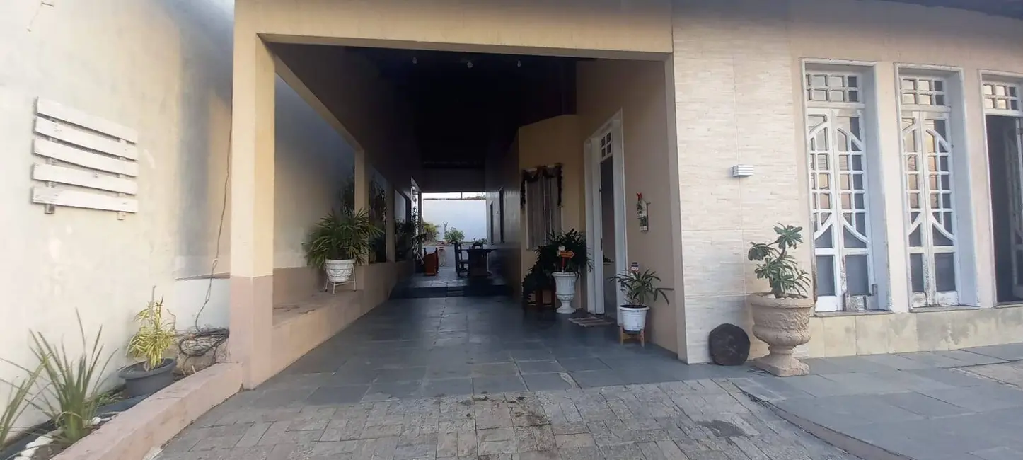 Casa com 5 quartos à venda e para alugar em Aleixo, Manaus - AM - imagem 3 Foto 3 de Casa com 5 quartos à venda e para alugar em Aleixo, Manaus - AM