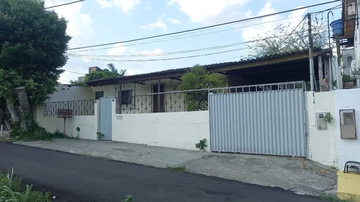 Foto 1 de Casa com 4 quartos à venda, 200m2 em Japiim, Manaus - AM