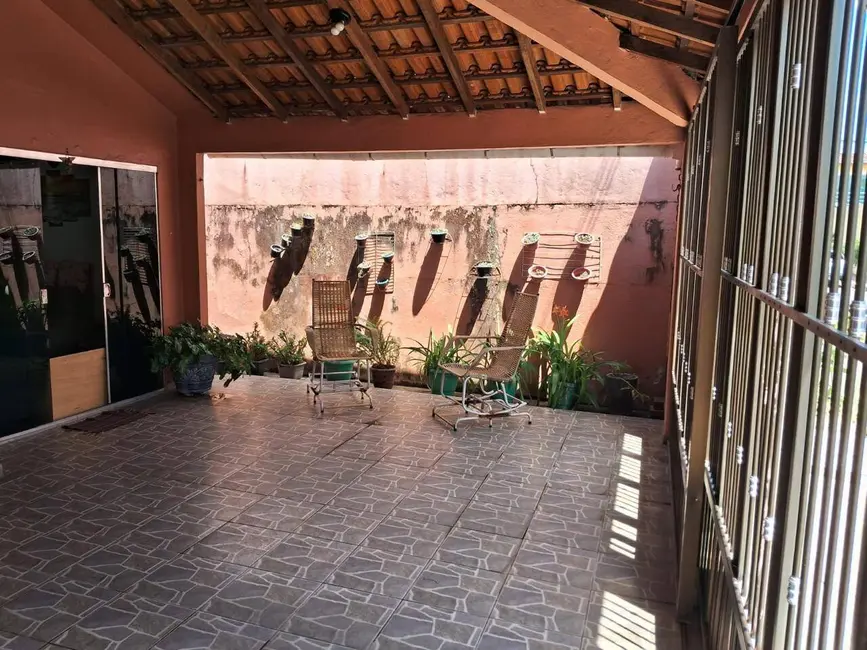 Casa com 3 quartos à venda em Santo Agostinho, Manaus - AM - imagem 4 Foto 4 de Casa com 3 quartos à venda em Santo Agostinho, Manaus - AM