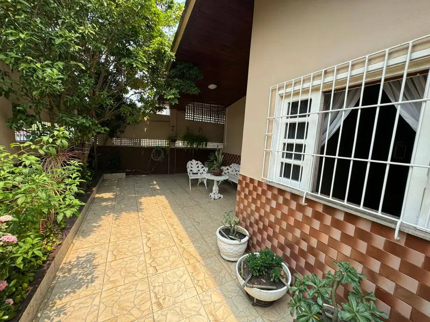 Foto 2 de Casa com 3 quartos à venda, 288m2 em Manaus - AM