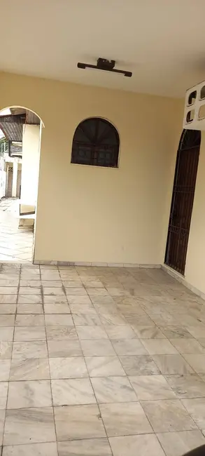 Casa com 4 quartos para alugar em Chapada, Manaus - AM - imagem 8 Foto 8 de Casa com 4 quartos para alugar em Chapada, Manaus - AM