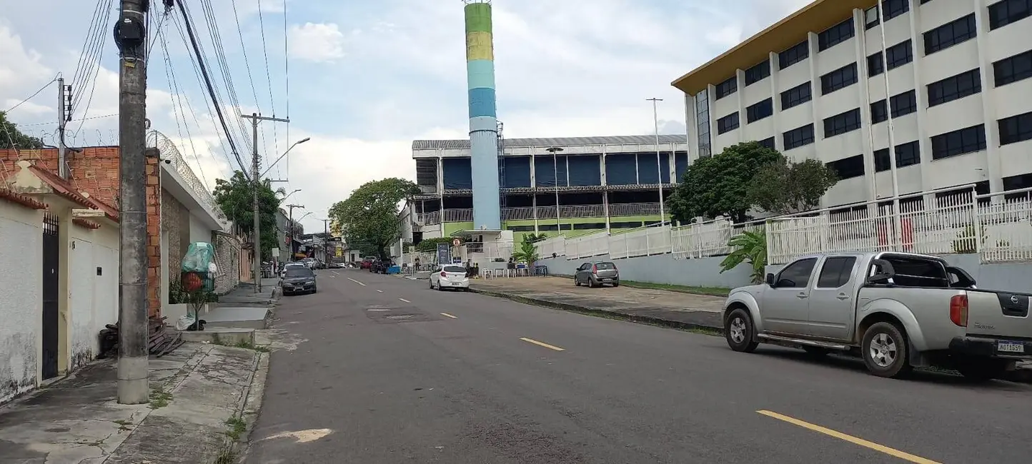 Casa com 4 quartos para alugar em Chapada, Manaus - AM - imagem 4 Foto 4 de Casa com 4 quartos para alugar em Chapada, Manaus - AM