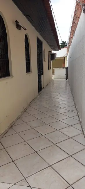 Casa com 4 quartos para alugar em Chapada, Manaus - AM - imagem 6 Foto 6 de Casa com 4 quartos para alugar em Chapada, Manaus - AM