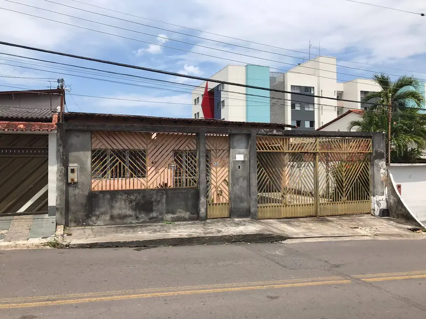 Foto 2 de Casa com 4 quartos à venda, 300m2 em Flores, Manaus - AM