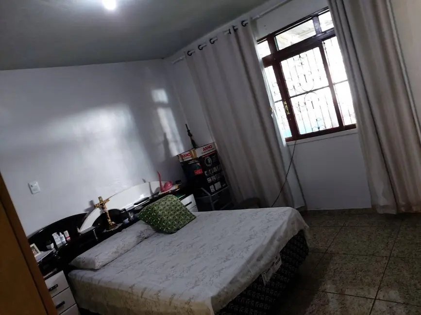 Foto 7 de Casa com 6 quartos à venda, 342m2 em Cachoeirinha, Manaus - AM