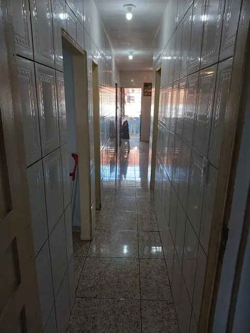 Foto 5 de Casa com 6 quartos à venda, 342m2 em Cachoeirinha, Manaus - AM