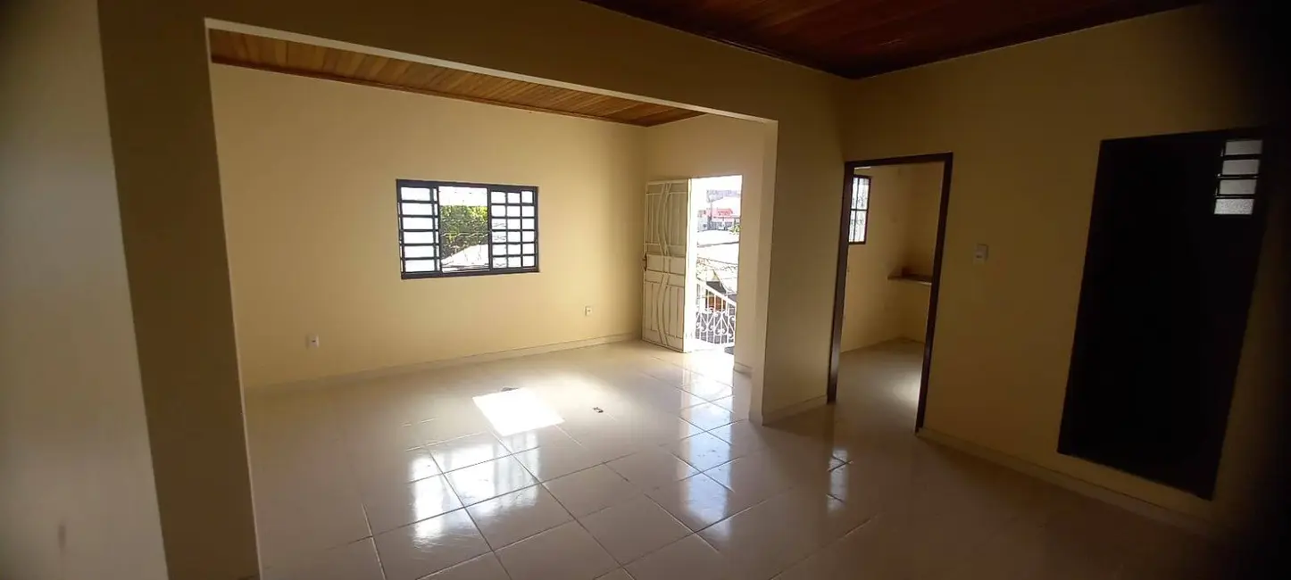Foto 2 de Apartamento com 2 quartos para alugar, 60m2 em Japiim, Manaus - AM