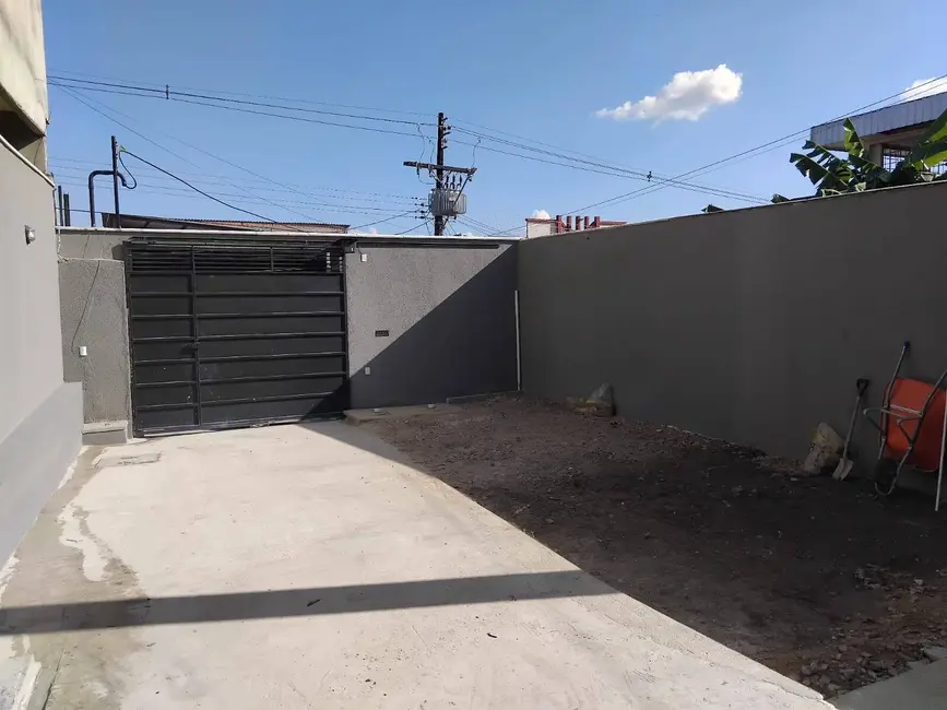 Casa com 3 quartos à venda, 237m2 em Flores, Manaus - AM - imagem 3 Foto 3 de Casa com 3 quartos à venda, 237m2 em Flores, Manaus - AM